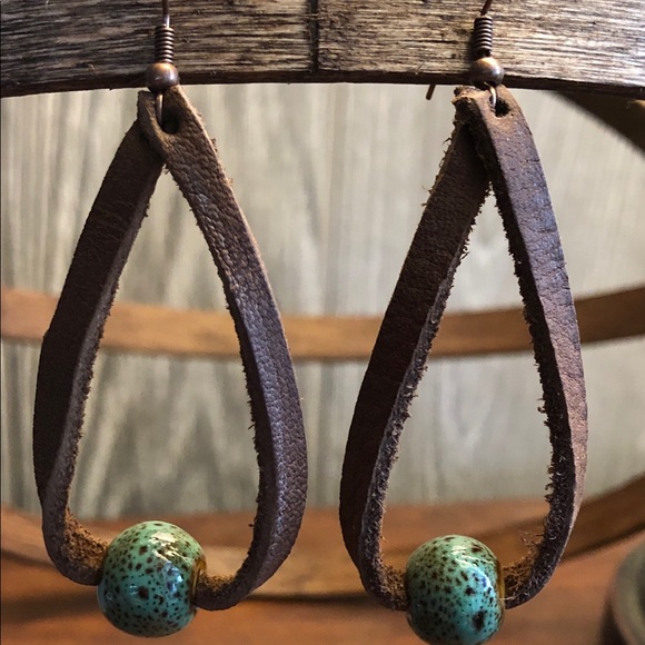 Handmade Jewelry - Saddle brown with Emerald bead Leather earrings.